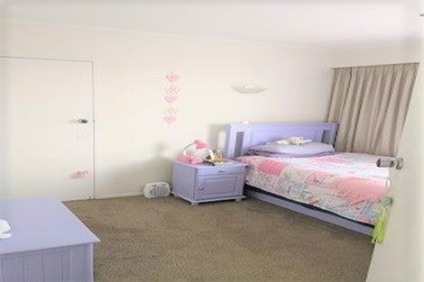 Photo of property in 91 Takutai Avenue, Half Moon Bay, Auckland, 2012
