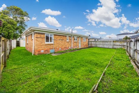 Photo of property in 33 Rollerson Street, Papakura, 2110