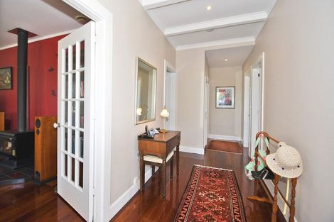 Photo of property in 1 Penguin Street, Leigh, 0985