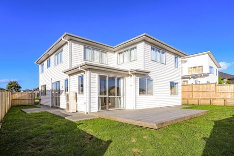 Photo of property in 18 Kingfisher Road, Silverdale, 0932