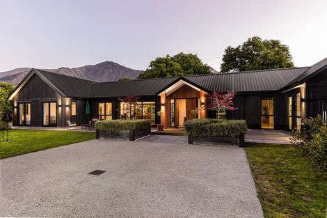 Photo of property in 6 Crawford Place, Lake Hayes, Queenstown, 9304