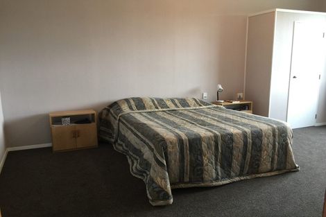 Photo of property in 37 Fox Street, Woodville, 4920