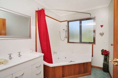 Photo of property in 34 Raeburn Avenue, Otatara, Invercargill, 9879
