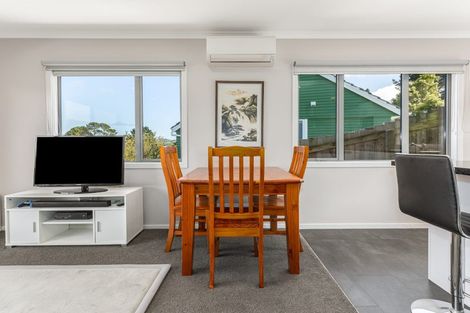 Photo of property in 17a Gloucester Street, Cannons Creek, Porirua, 5024