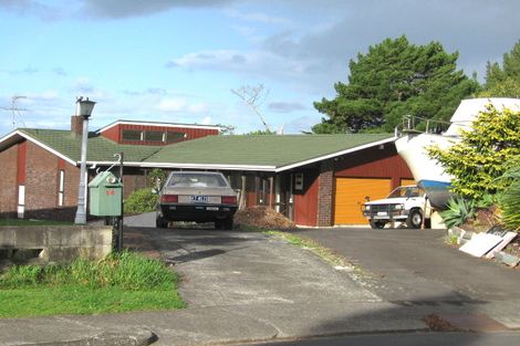 Photo of property in 58 Rewarewa Road, Te Atatu Peninsula, Auckland, 0610