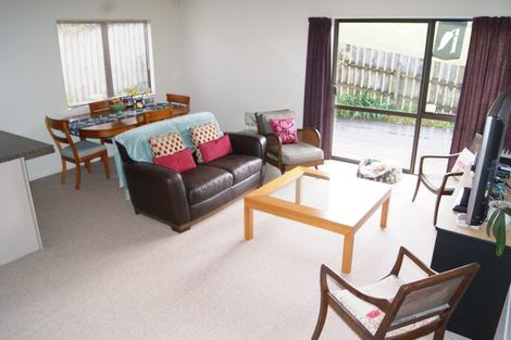 Photo of property in 60 Mcdowell Crescent, Hillcrest, Auckland, 0627