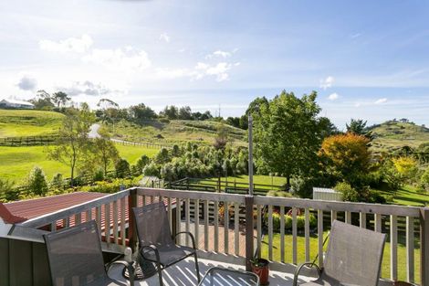 Photo of property in 13 Highland Drive, Acacia Bay, Taupo, 3385