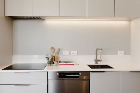 Photo of property in 12 Hugh Street, Mount Cook, Wellington, 6021