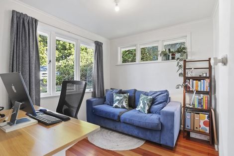 Photo of property in 36 Sutherland Road, Point Chevalier, Auckland, 1025