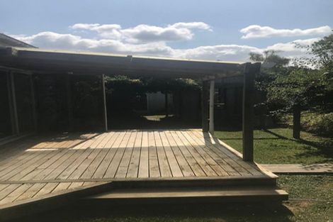 Photo of property in 2/561 Beach Road, Murrays Bay, Auckland, 0630