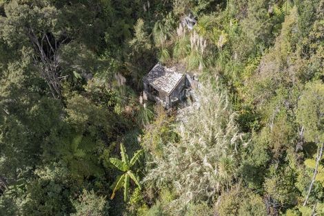 Photo of property in 70 Mountain Road, Henderson Valley, Auckland, 0612