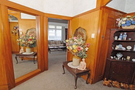 Photo of property in 31 Cambridge Terrace, Masterton, 5810