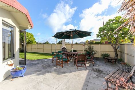 Photo of property in 1 Rotokare Crescent, Whalers Gate, New Plymouth, 4310