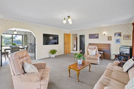 Photo of property in 6a Karina Road, Merrilands, New Plymouth, 4312