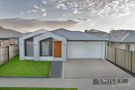 8 Davis Cct, Wollert, VIC 3750