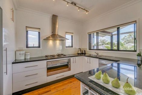 Property photo of 92 Moreton Avenue Wynnum QLD 4178