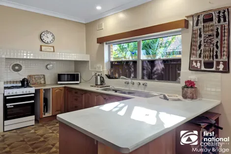 Property photo of 31 Doecke Road Murray Bridge SA 5253