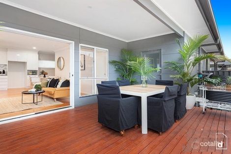 Property photo of 2/12 Clifford Street Fairy Meadow NSW 2519