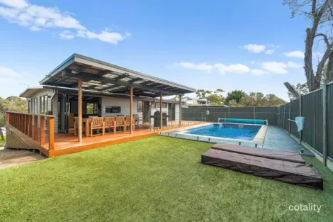 Property photo of 14 Como Avenue Rye VIC 3941