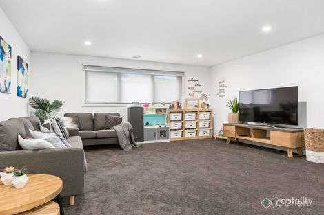 Property photo of 24 Langshan Road Clyde North VIC 3978