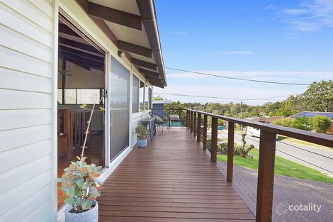 Property photo of 32 Joalah Crescent Ferny Hills QLD 4055