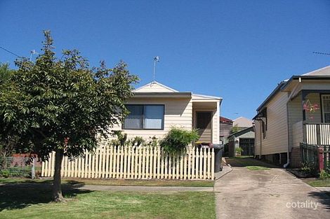 18 Thalaba Rd, New Lambton, NSW 2305