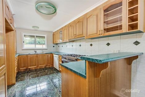 Property photo of 16 Highcombe Crescent St Albans VIC 3021
