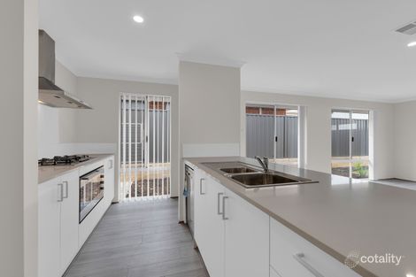 35 Cardinal Loop, Lakelands, WA 6180