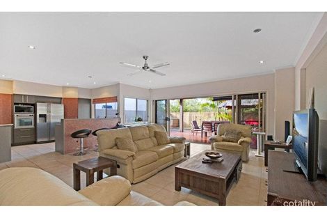 Property photo of 13 Komodo Court Parrearra QLD 4575