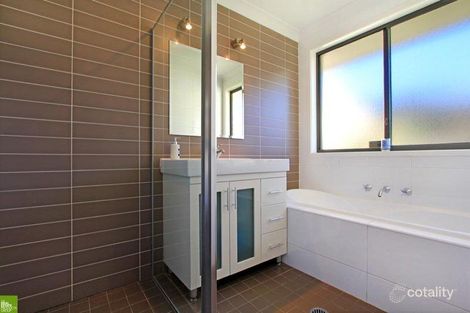 Property photo of 10 Tuggerah Circuit Flinders NSW 2529