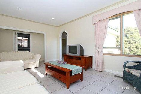 Property photo of 96 Summerhill Road Reservoir VIC 3073