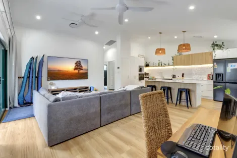 1/15 Yango St, Pacific Paradise, QLD 4564