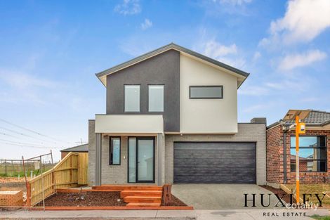 40 Malone Cct, Deanside, VIC 3336