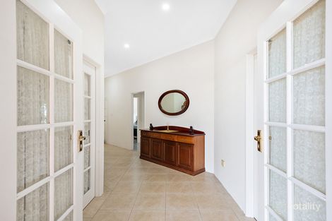 Property photo of 8 Kimber Rise Bedfordale WA 6112