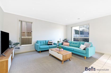 Property photo of 31 Great Barr Crescent Caroline Springs VIC 3023