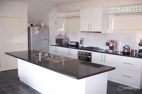 Property photo of 9 Malabar Street Roxburgh Park VIC 3064