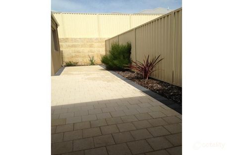 Property photo of 1/235 Ferndale Crescent Ferndale WA 6148