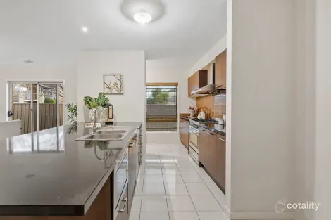 Property photo of 40 Carmody Drive Cairnlea VIC 3023