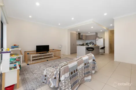 Property photo of 32 Hanford Lane Wallan VIC 3756