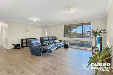 Property photo of 5 Nona Place Dubbo NSW 2830