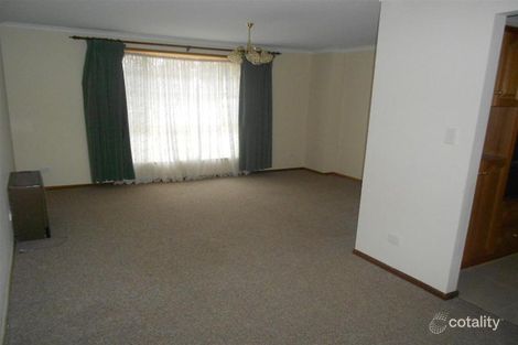 Property photo of 52 Sir James Hardy Way Woodcroft SA 5162