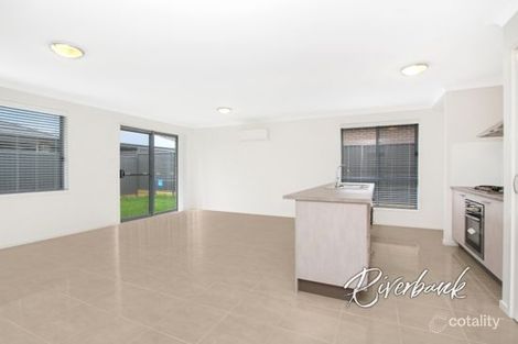 Property photo of 12 Epaulet Circuit Jordan Springs NSW 2747