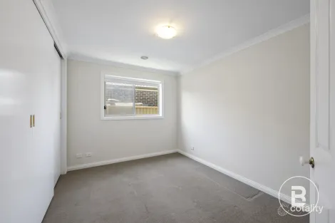 Property photo of 5 Deakes Court Sebastopol VIC 3356