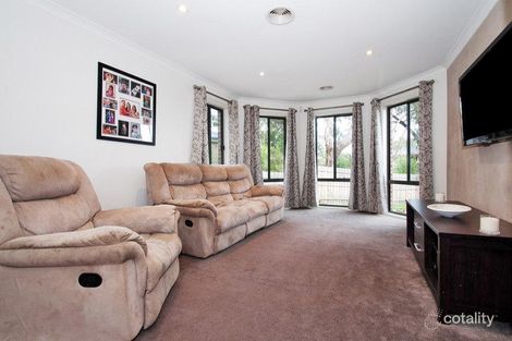 Property photo of 2A Zina Grove Mooroolbark VIC 3138
