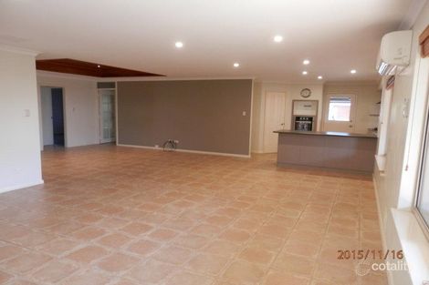 Property photo of 2 Swift Close Broadwater WA 6280