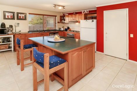 Property photo of 16 Sovereign Way Hillside VIC 3037