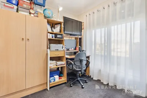 Property photo of 14 Split Rock Drive Brookfield VIC 3338