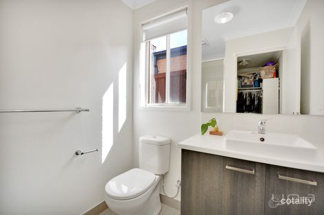 Property photo of 15 Haymarket Circuit Wyndham Vale VIC 3024