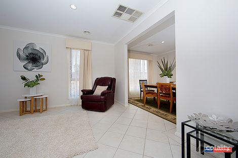 Property photo of 2 Galbraith Close Banks ACT 2906