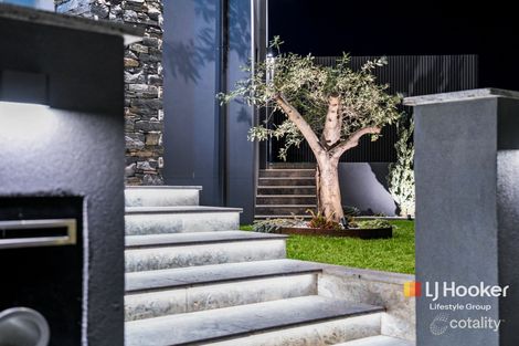 Property photo of 2 Rose Gum Place Casula NSW 2170